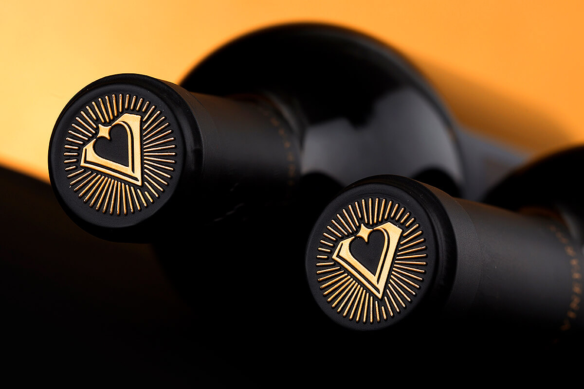品牌設(shè)計|Velis Vineyards 酒品牌與包裝設(shè)計